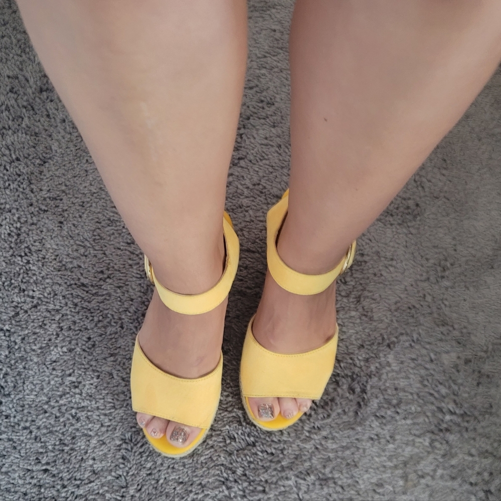 Yellow Wedges
